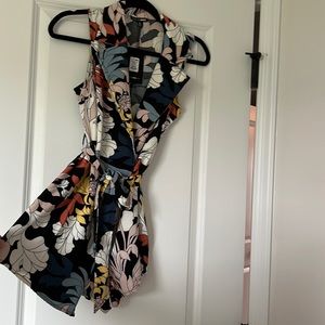 Fashion Nova Margaret Floral Romper (size M)
